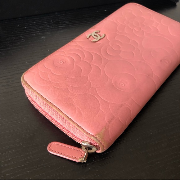 Chanel Camellia Zippy Zip Around Wallet - Picture 11 of 15